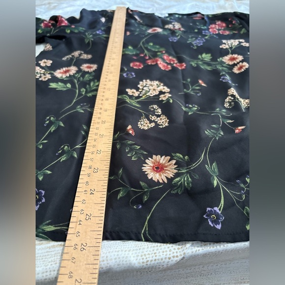 Spense black floral sheer long sleeve ruffle top size large - Picture 6 of 8